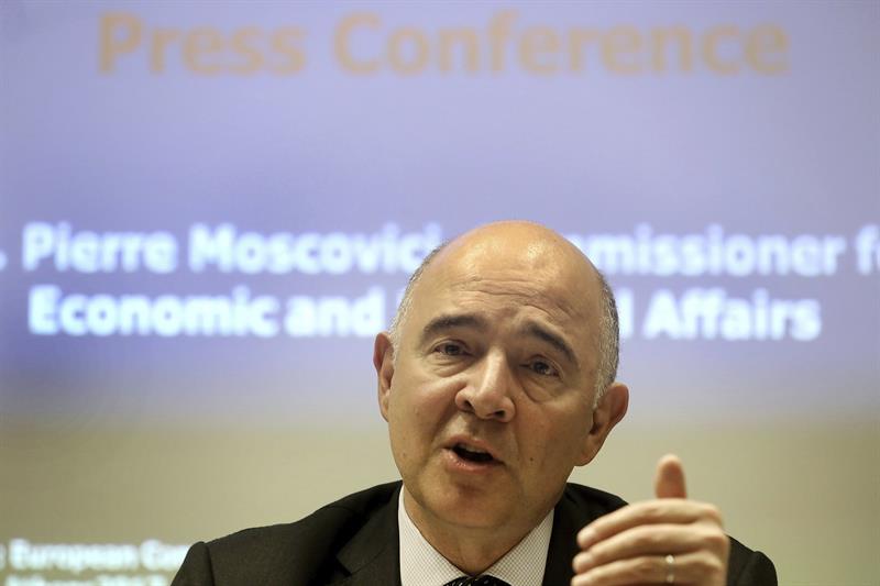  Moscovici ber rÃ¥det att "driva pÃ¥ acceleratorn" mot skatteflykt