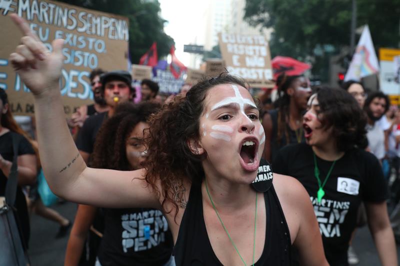  FackfÃ¶reningsmedlemmar protesterar Ã¶ver hela Brasilien mot arbetskraftsreformen
