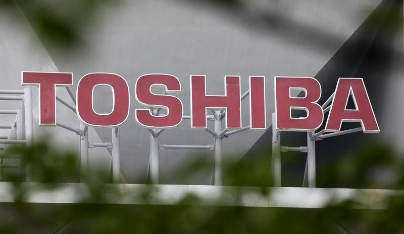  Toshiba sjunker cirka 8% pÃ¥ bÃ¶rsen fÃ¶r en mÃ¶jlig kapitalÃ¶kning